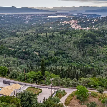 Willa Le Roc Agioi Deka (Corfu)